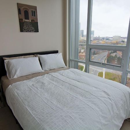Maplewood Furnished Suites ミシサガ エクステリア 写真